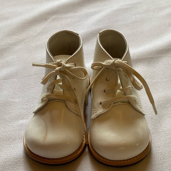 White Baby Walking Shoes - Picture 7 of 11